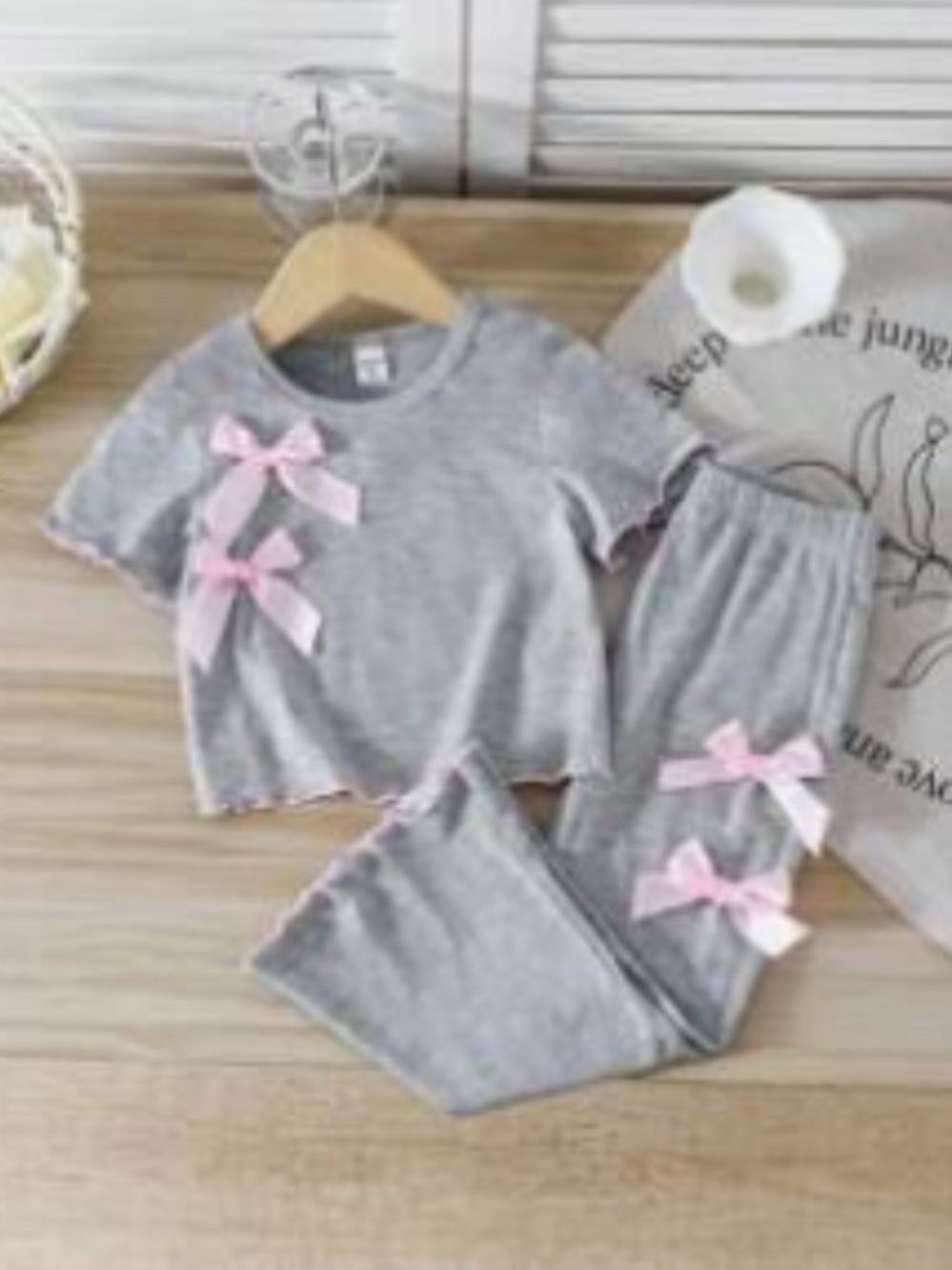 SHEIN Gray Kids Pajama Set with Pink Bows